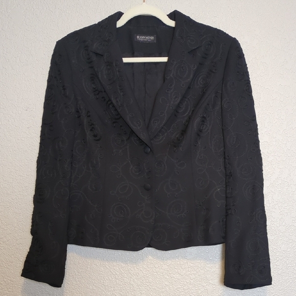 Vintage Jackets & Blazers - John Meyer Collection womens black swirl embroidered blazer